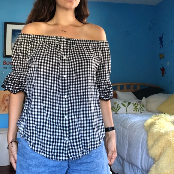 Old Navy Off-the-shoulder Checkered Top - Picture 2 of 5